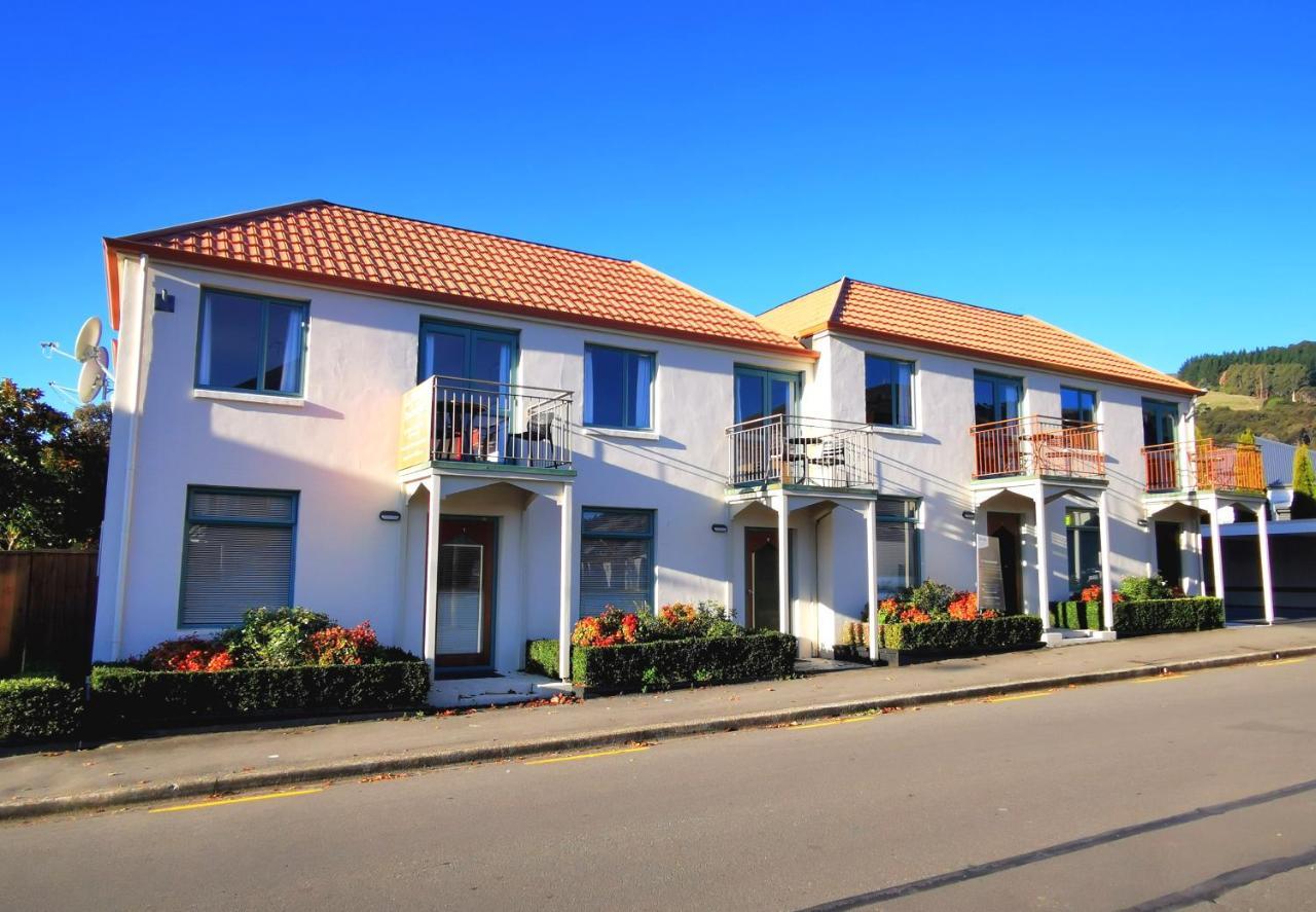 Les Troupes Apartments Akaroa Exterior photo