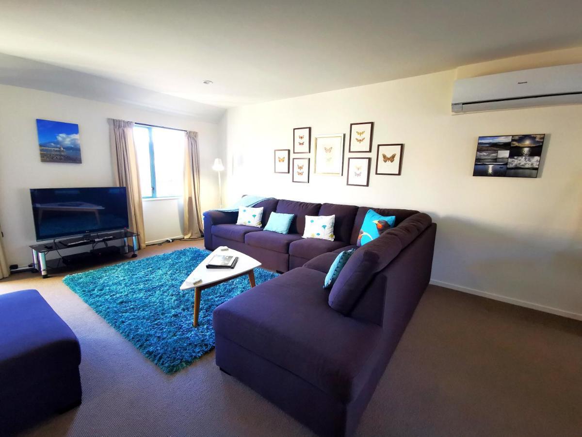 Les Troupes Apartments Akaroa Exterior photo