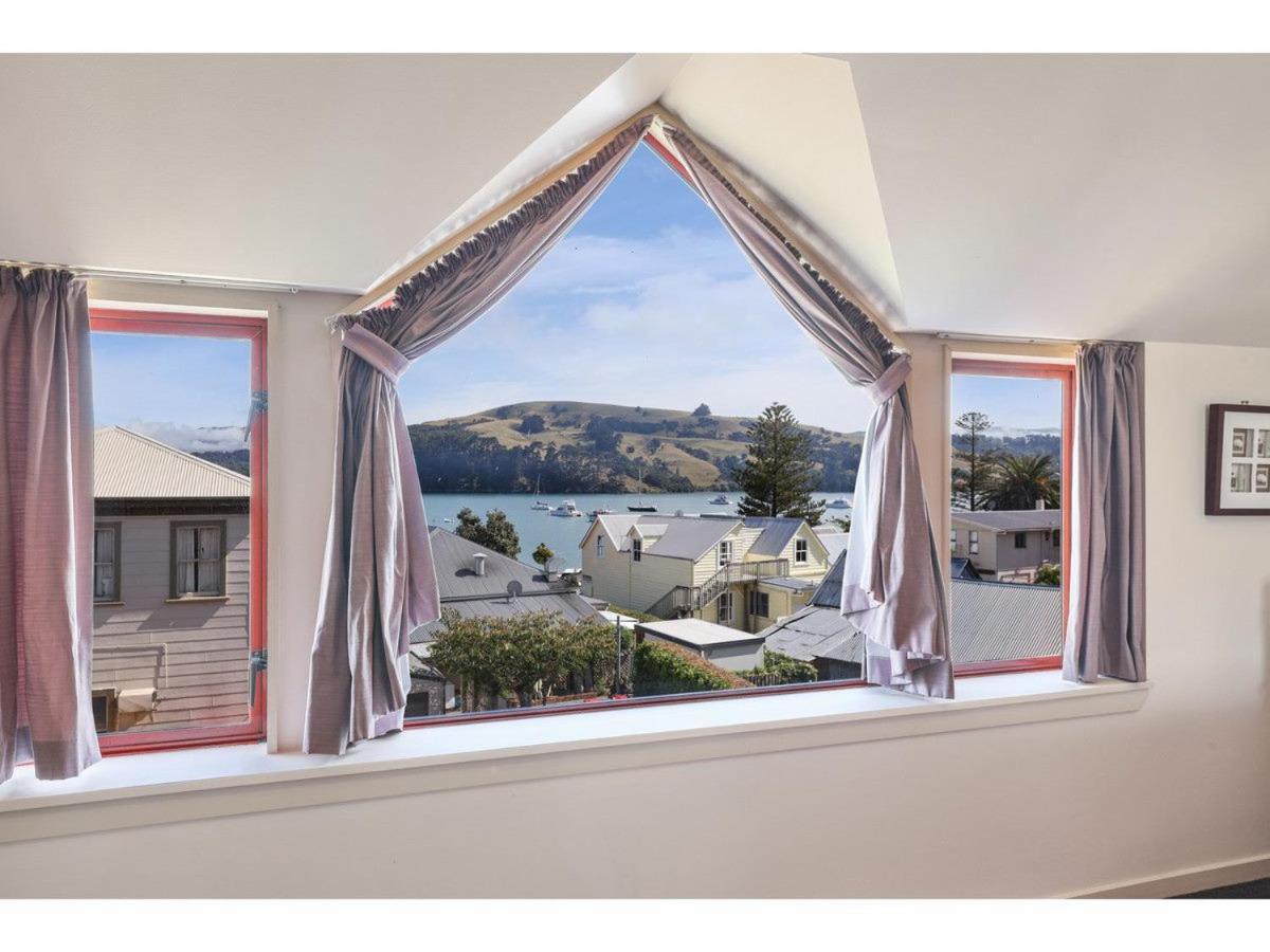 Les Troupes Apartments Akaroa Exterior photo