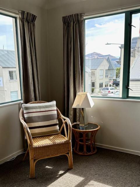 Les Troupes Apartments Akaroa Exterior photo