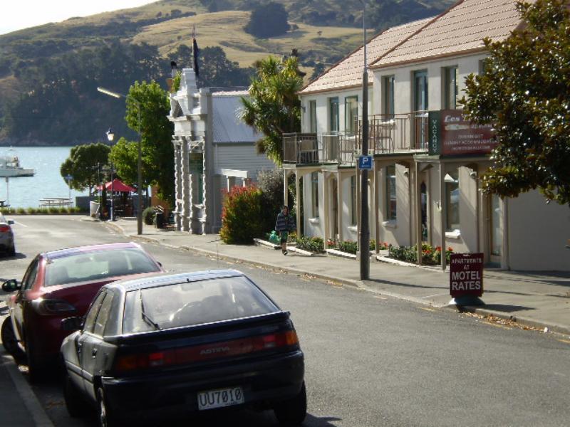 Les Troupes Apartments Akaroa Exterior photo